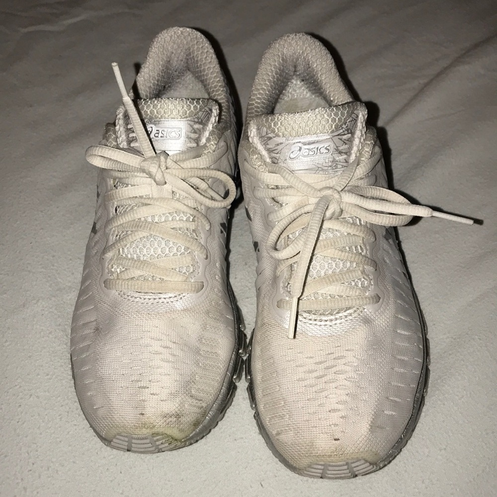 ASICS Women’s Gel Quantum Silver Size 8